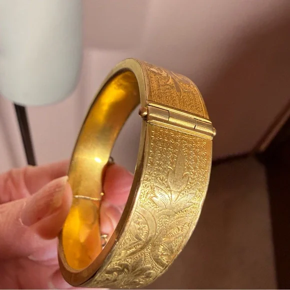 Antique Victorian 1880 stamped Gold plated Floral Etched Bangle Bracelet - Picture 11 of 16